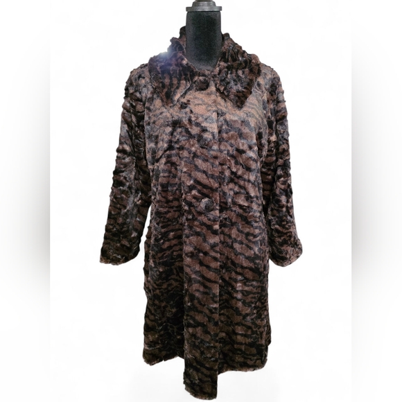 Cabi Faux Fur Minka Animal Print Coat Brown Black Medium Bracelet Length Sleeves - Picture 2 of 11